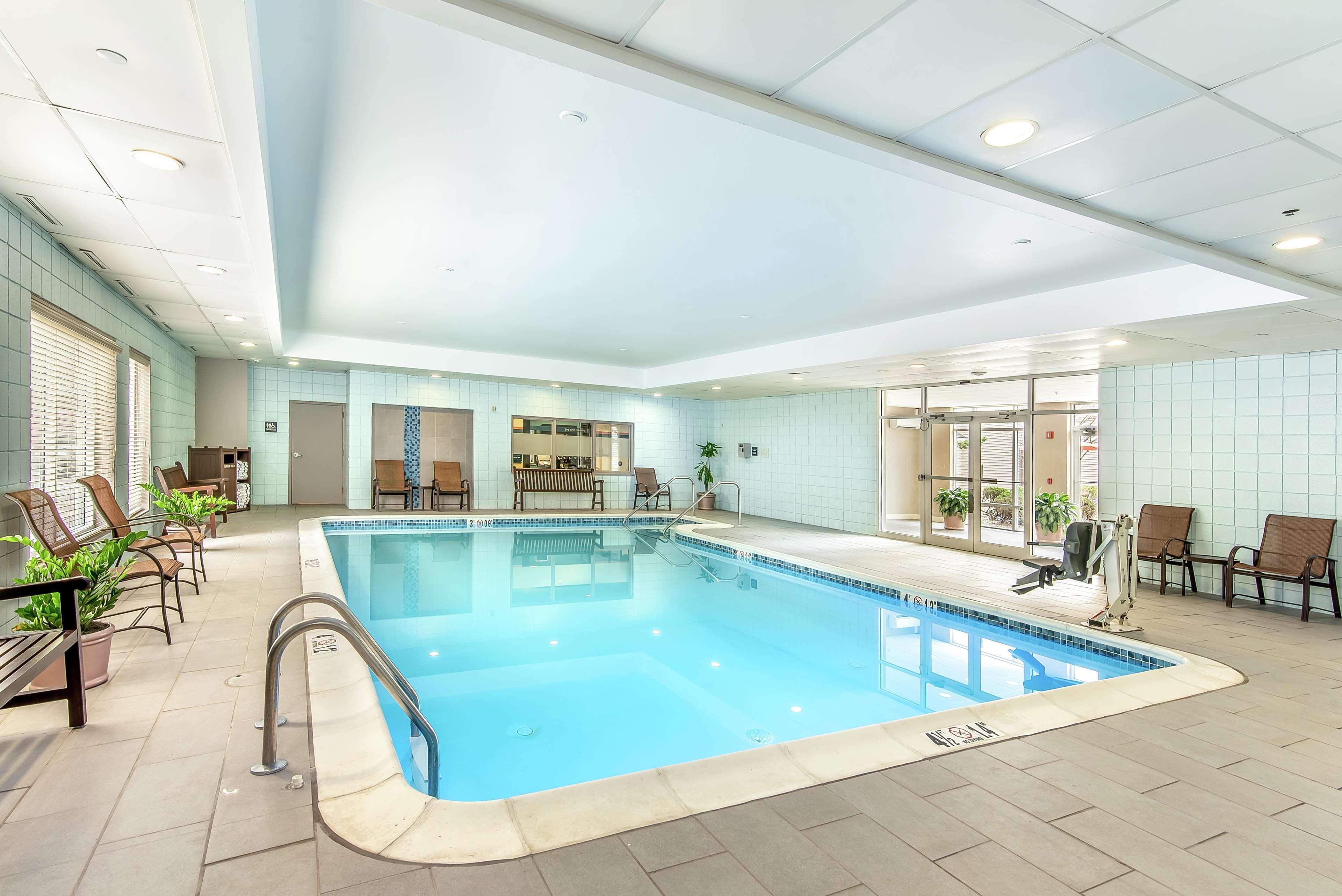 Hampton Inn & Suites Бетлехем Экстерьер фото