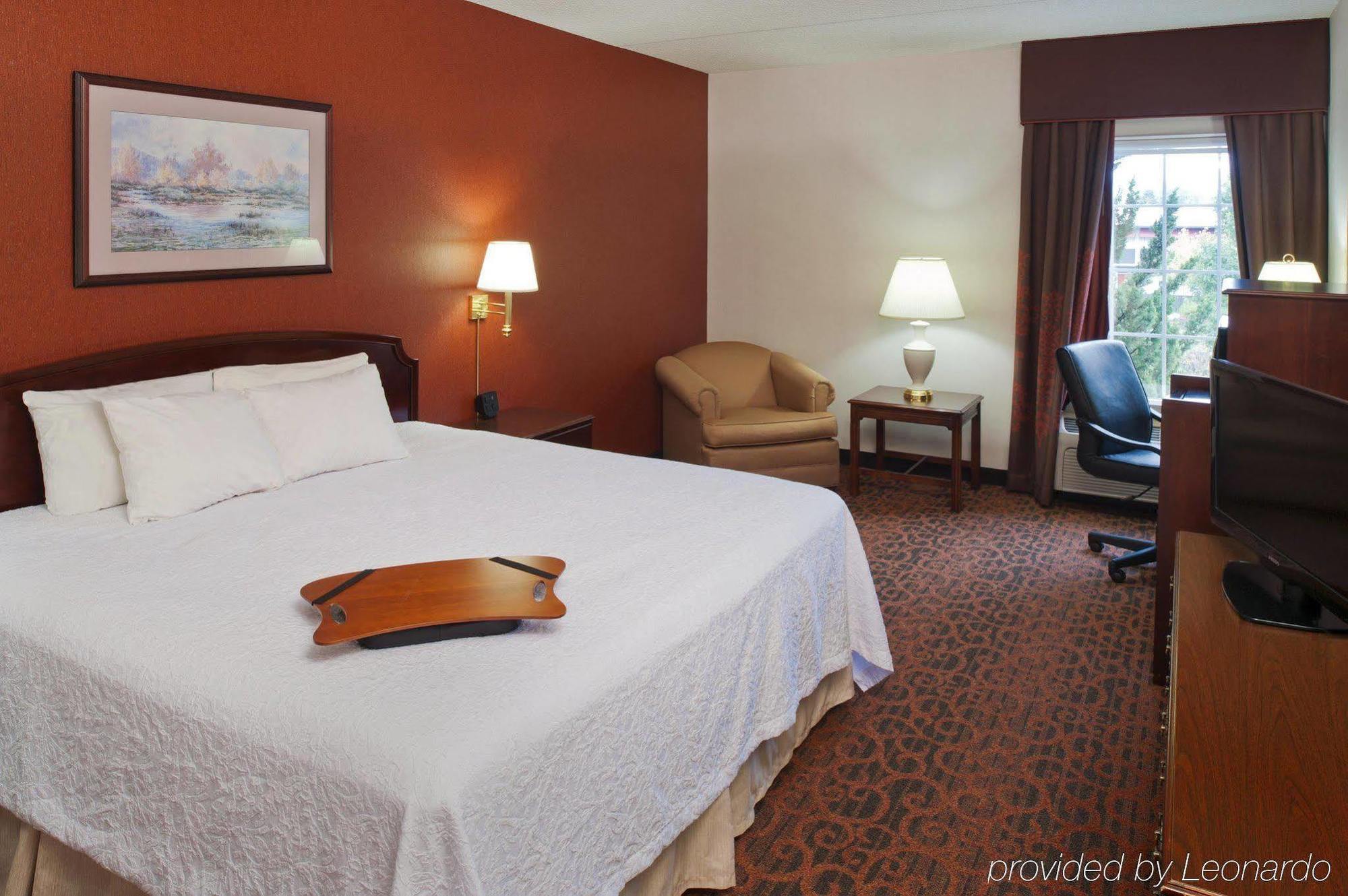 Hampton Inn & Suites Бетлехем Экстерьер фото